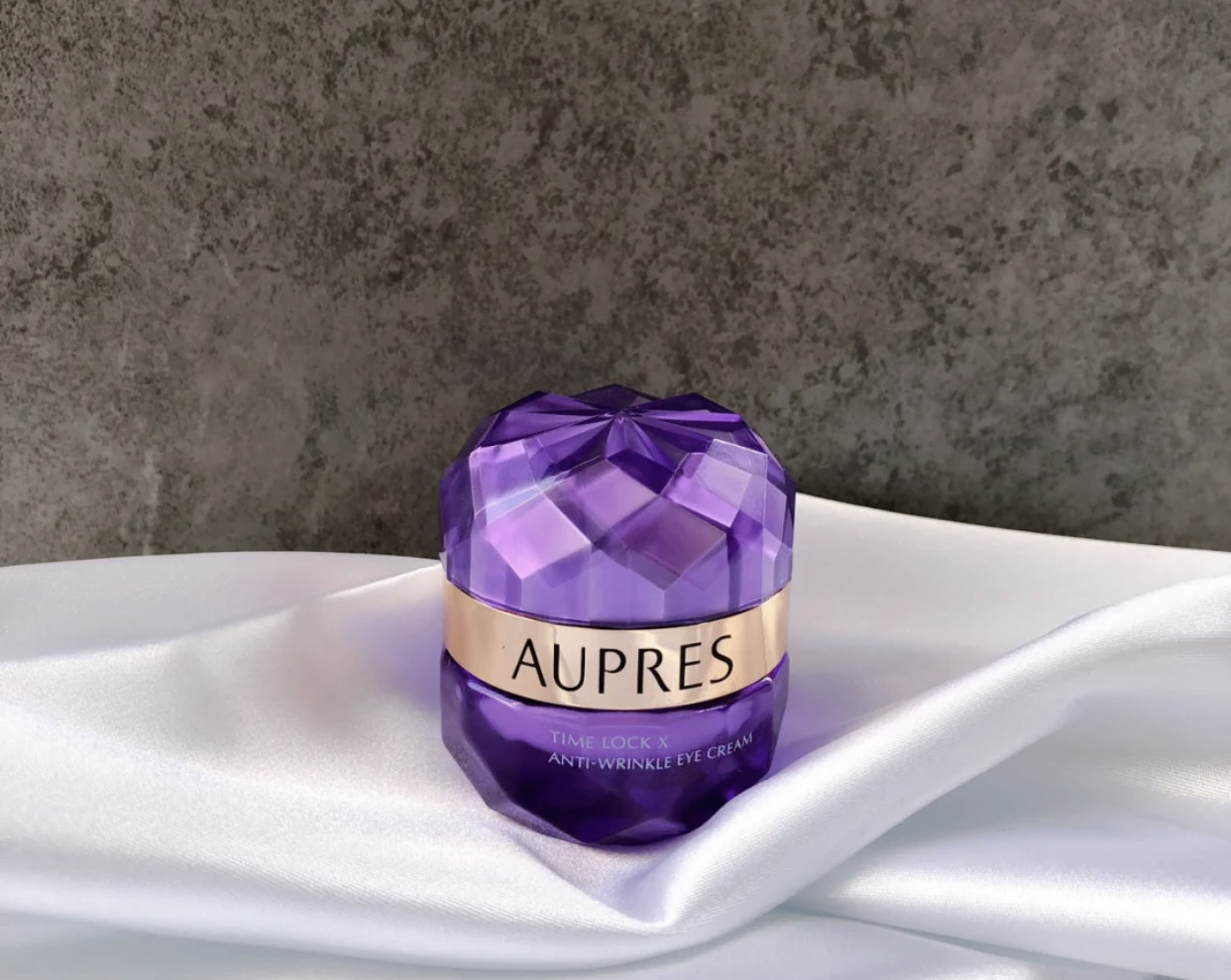 去眼袋公认最好用10大平价眼霜,推荐几款平价最好的眼霜