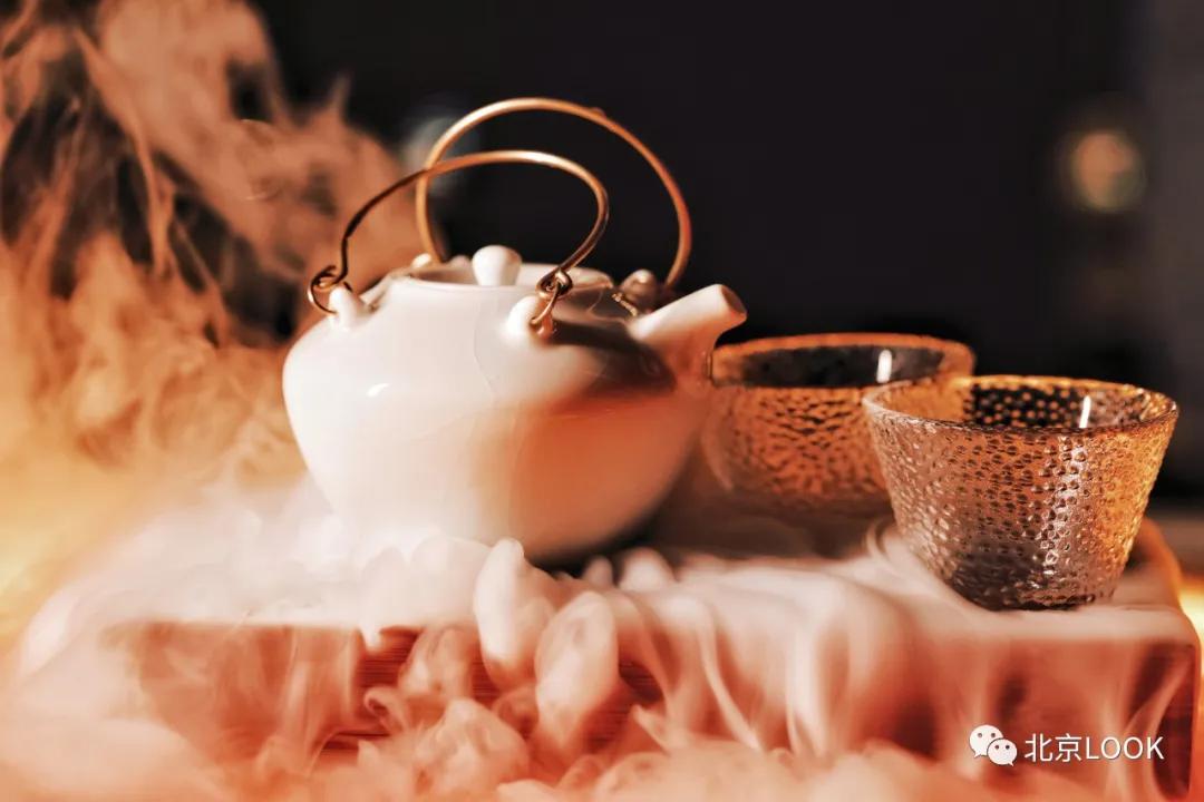 国贸旁边的楼顶酒吧,国贸下的酒