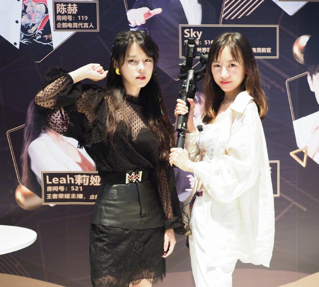 小团团露脸各大主播的反应,小团团最近露脸直播是哪天