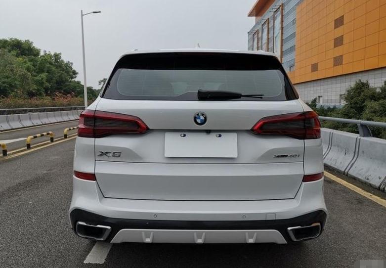 大众途锐与宝马x5对比图,大众途锐跟宝马x5谁好