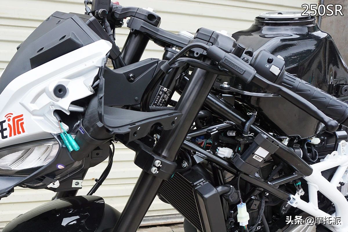 豁车有理，拆车无罪：GPR150灵魂对决250SR