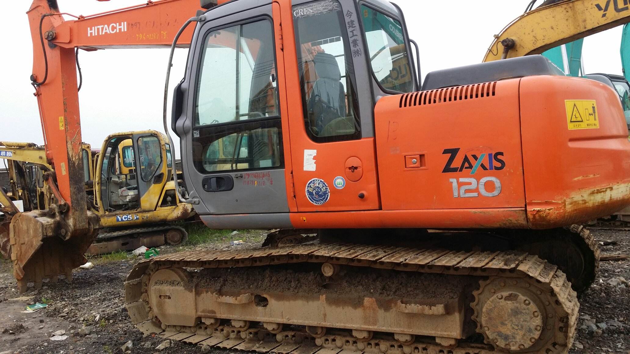 日立挖机可以用多少小时,日立挖机能用多少年