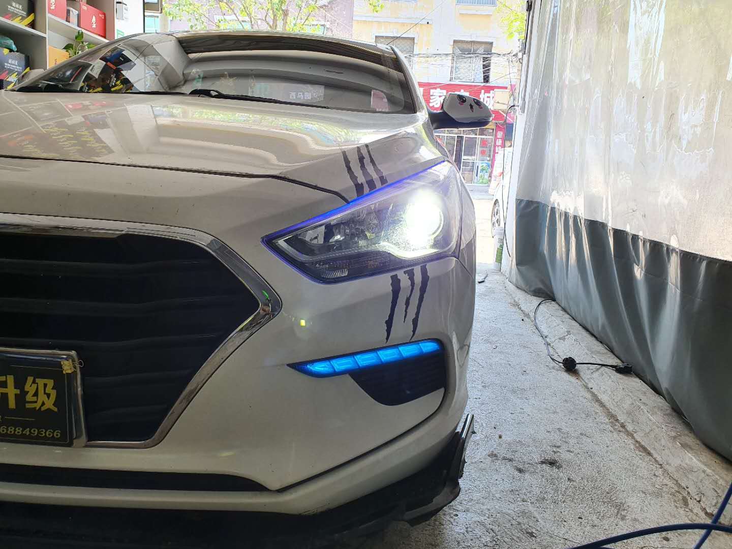 现代名图右大灯常亮怎么调,现代名图日行灯不亮了怎么修