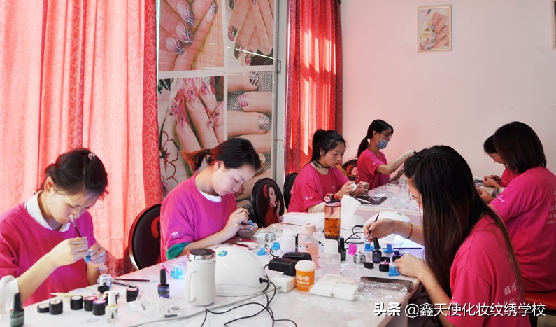 化妆学校避坑指南,化妆学校八大骗局是什么