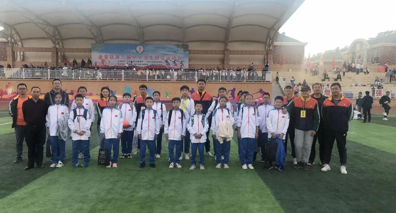 运动青春，激情飞扬