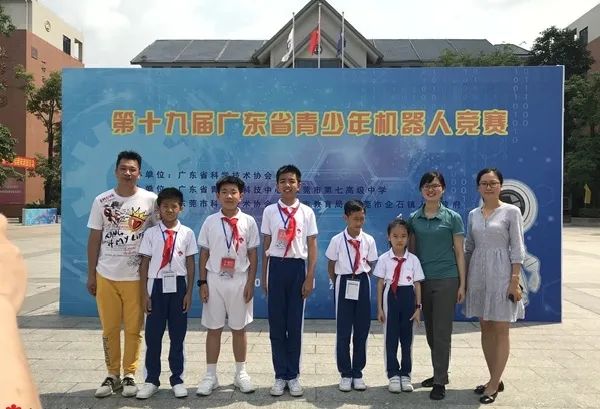 在一个学校读了9年怎么表达,在城南小学读书是种什么体验