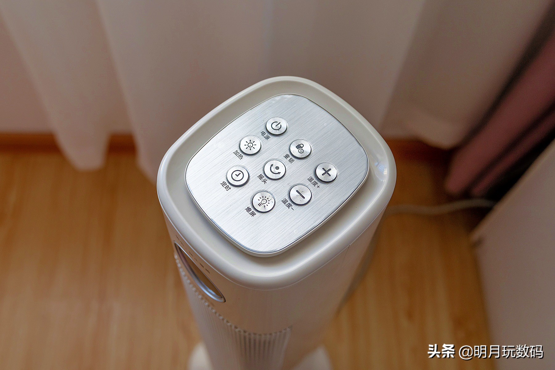 飞利浦石墨烯踢脚线取暖器暖风机,飞利浦冷暖两用塔式暖风机怎样