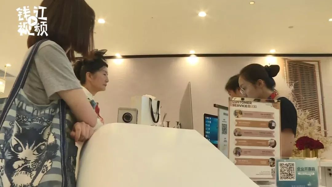 1千多块钱的裙子普通人真不敢买,1万多裙子