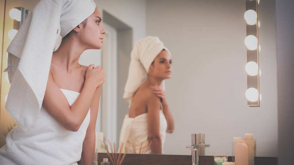 养出嘭润水光肌,焕白柔嫩水光肌沐浴露