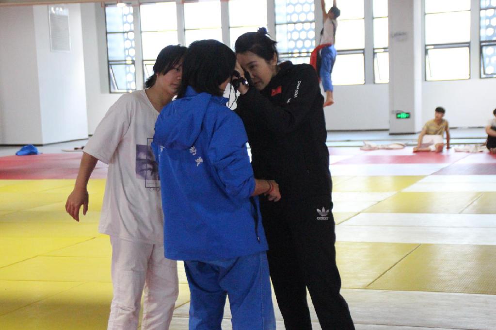 玉溪女健身教练,玉溪体育运动学校女子篮球队教练