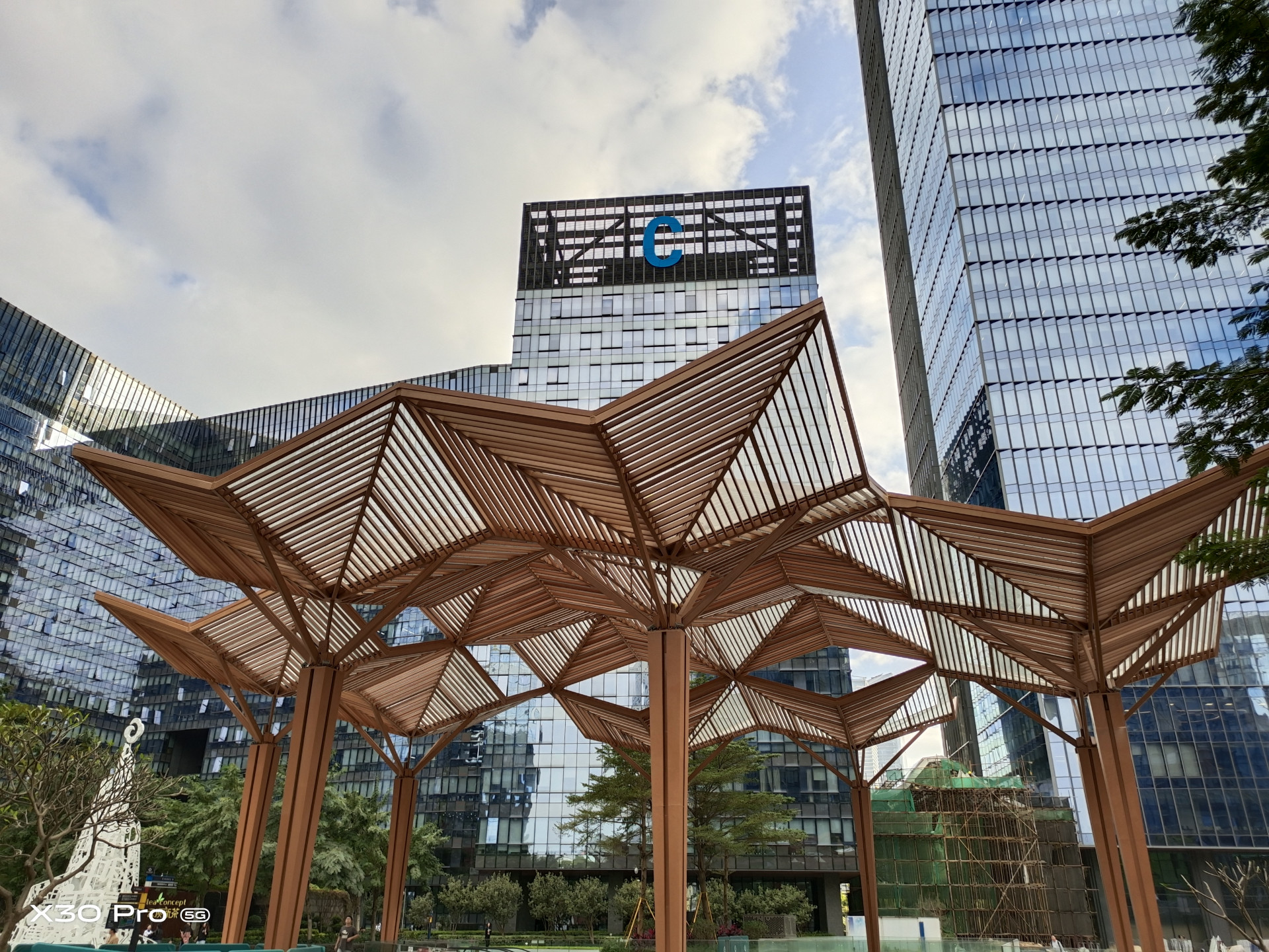 vivox30pro搭载三星5g芯片980,vivox30pro是第一款5g手机