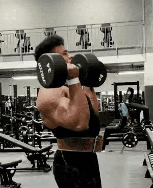 肩部圆肩训练动作哑铃,锻炼肩膀三角肌的哑铃训练动作