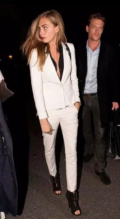 女生西装怎么穿高级好看,女士西装该怎么穿才好看