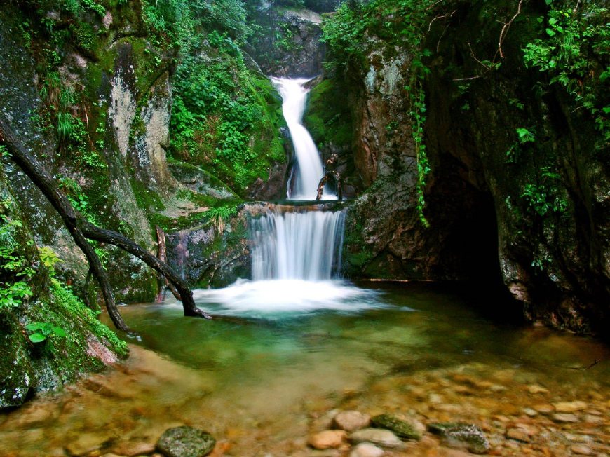 养子沟樊梨花寨遗址,养子沟传说樊梨花