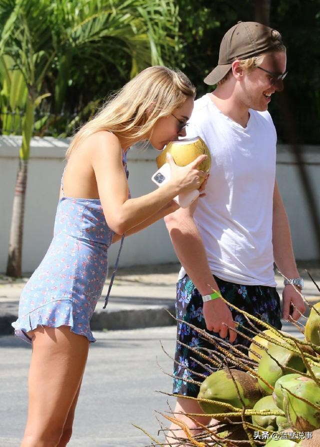 金伯利加纳甜美亮相魅力十足,盘点英超十大足球宝贝