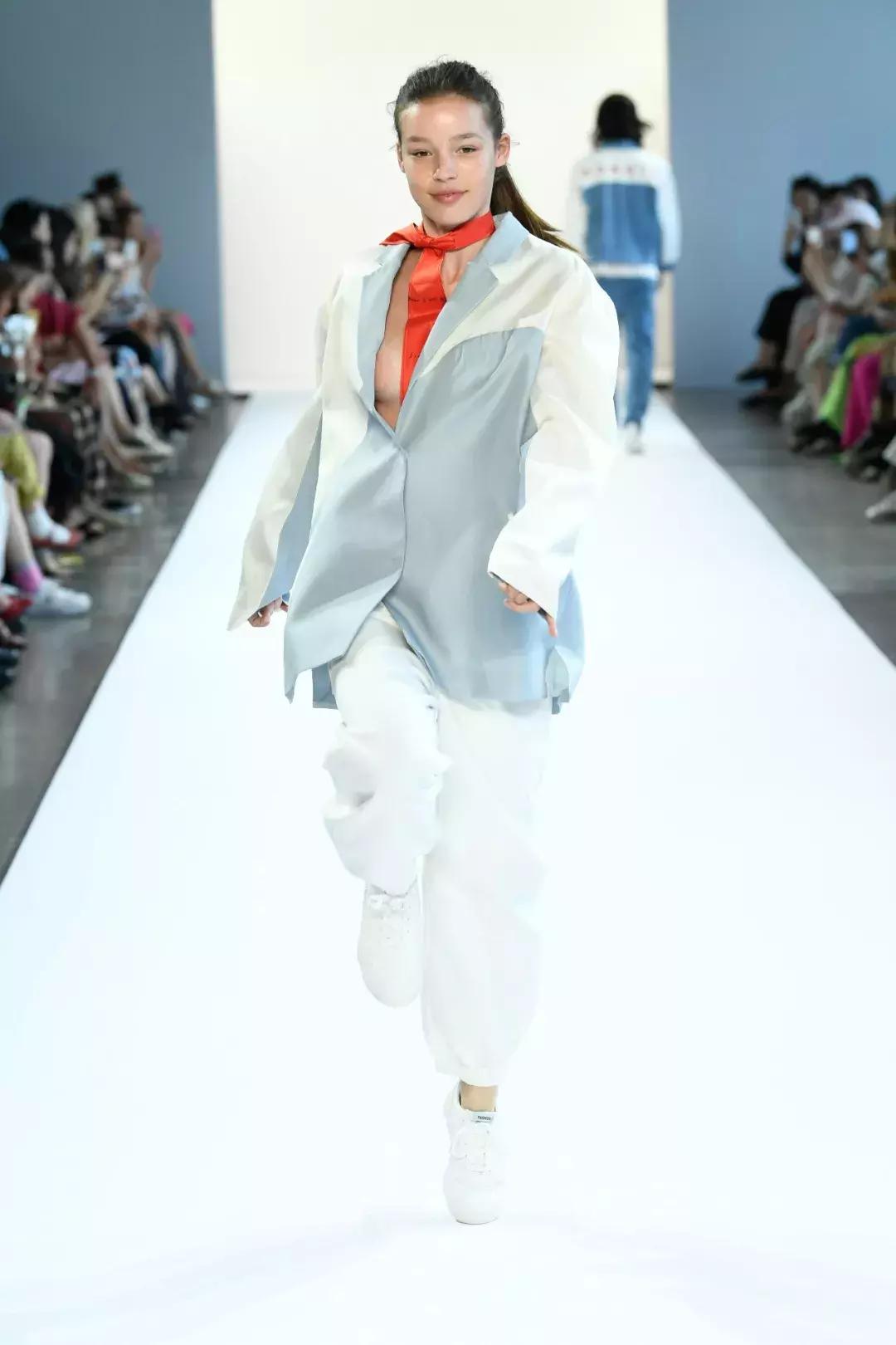 国潮时装周,国潮系列时装周