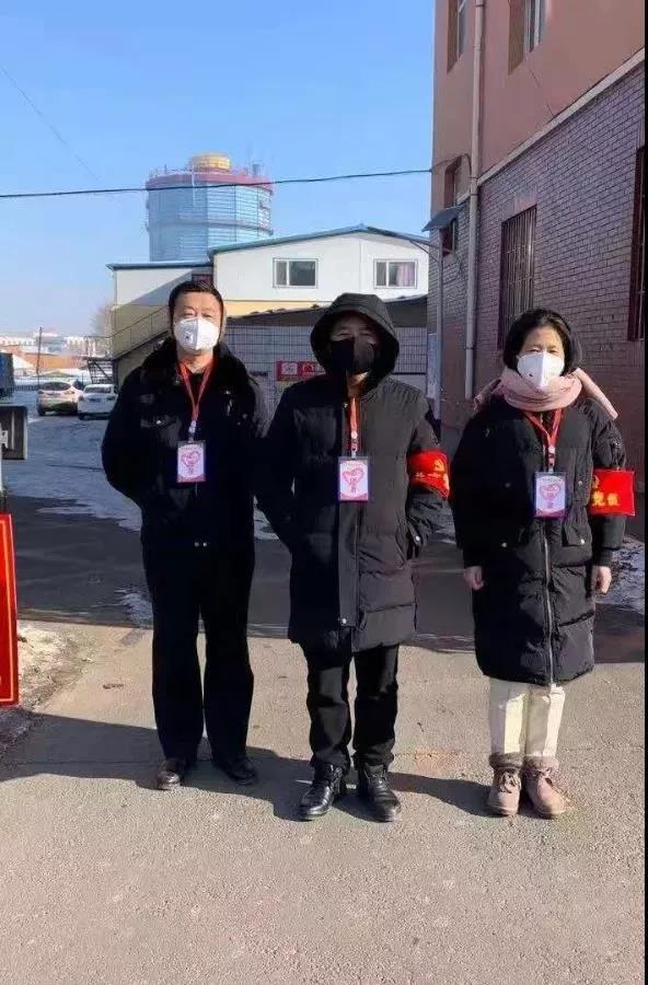 点滴能量助防疫志愿者们在行动,我们在一起防疫志愿者在行动