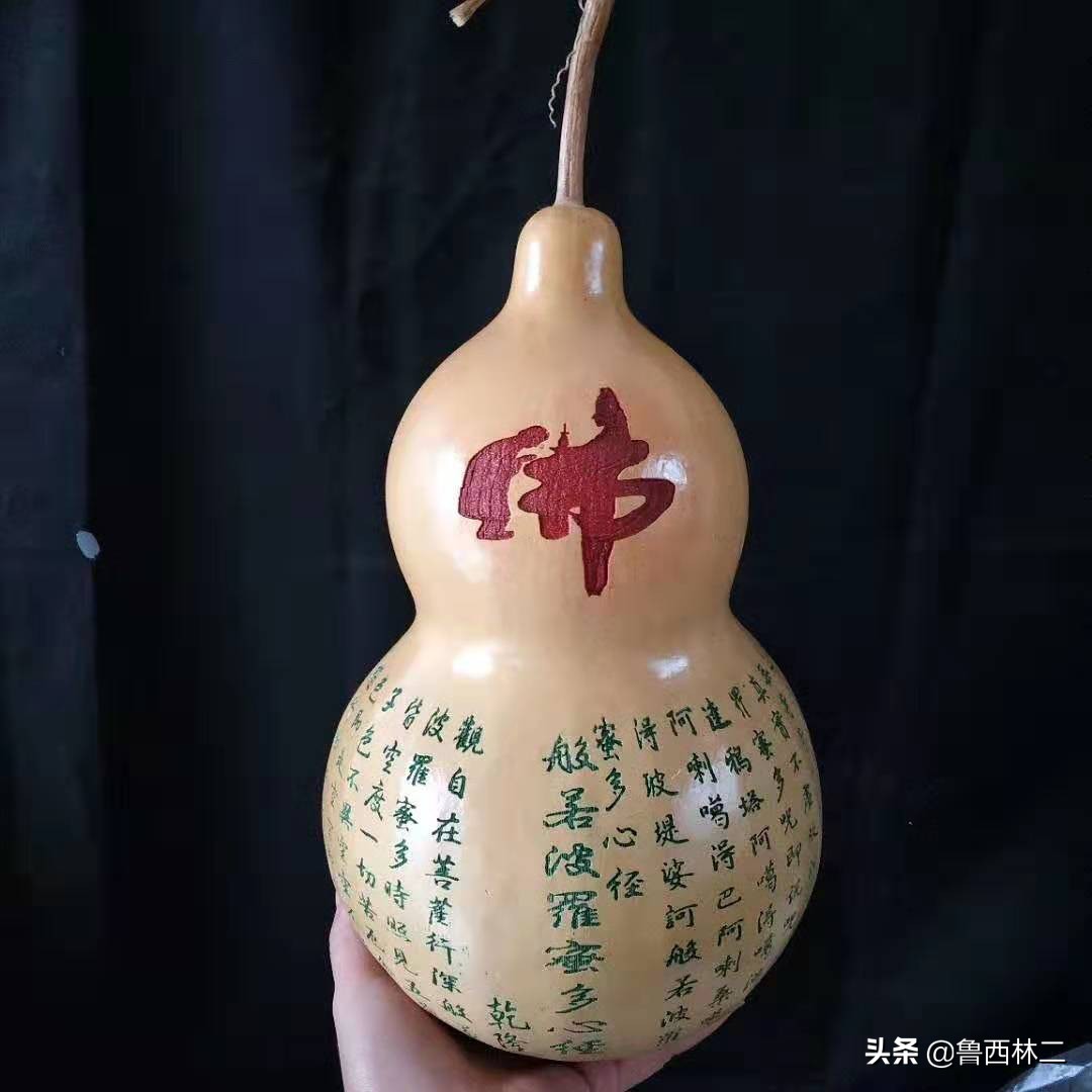 细长葫芦雕刻图片,巧夺天工的葫芦雕刻