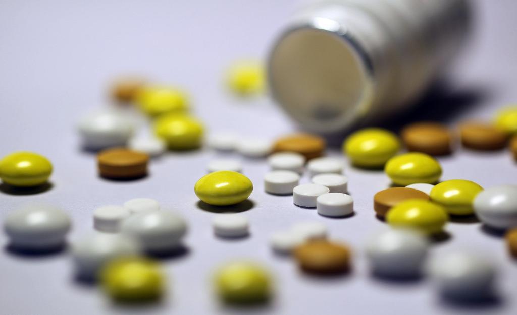 销售假药的立案标准是什么,买到假药怎么起诉流程