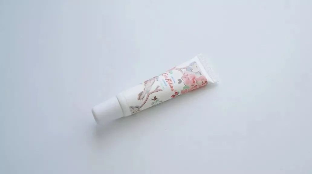 唇膏推荐50左右,推荐适合秋冬天涂的唇膏