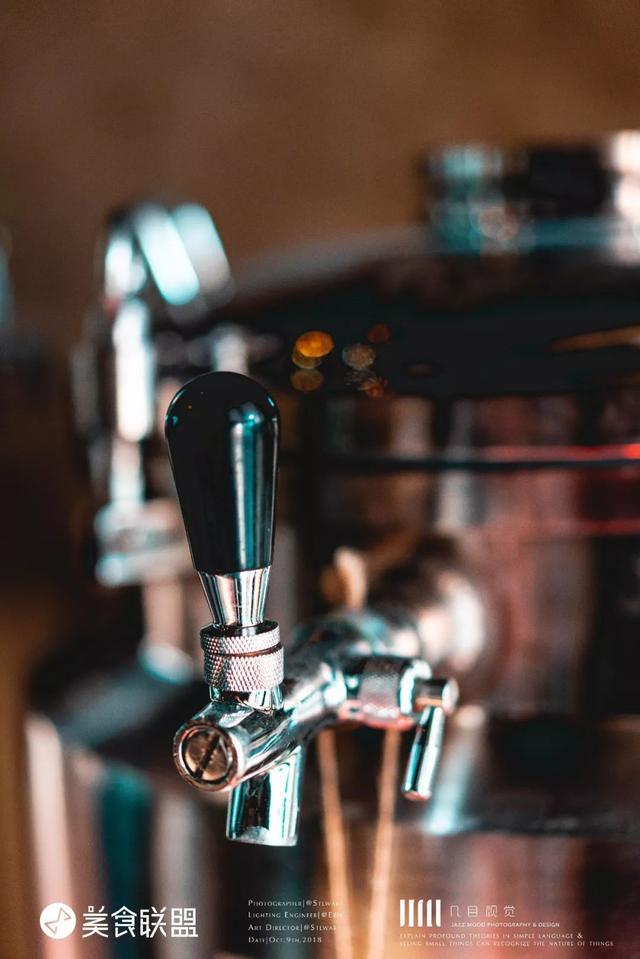 昆明这家开在76年前电影院的餐吧，手工披萨被写进国外旅游攻略