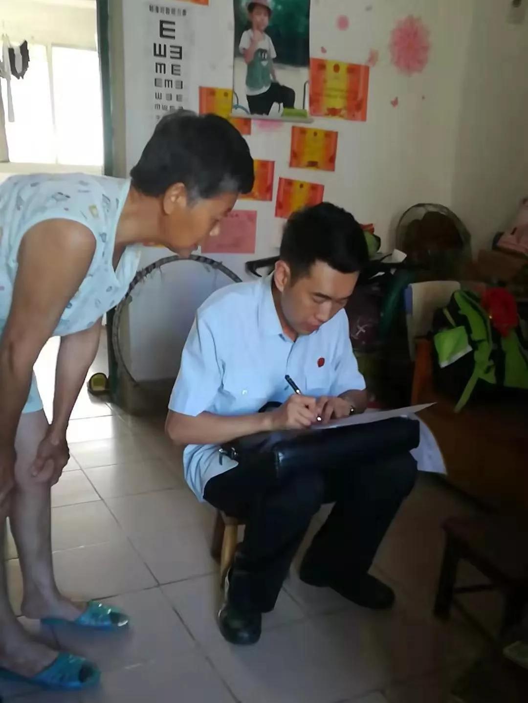 痛心44岁民警因公牺牲,痛心54岁民警突发疾病因公牺牲