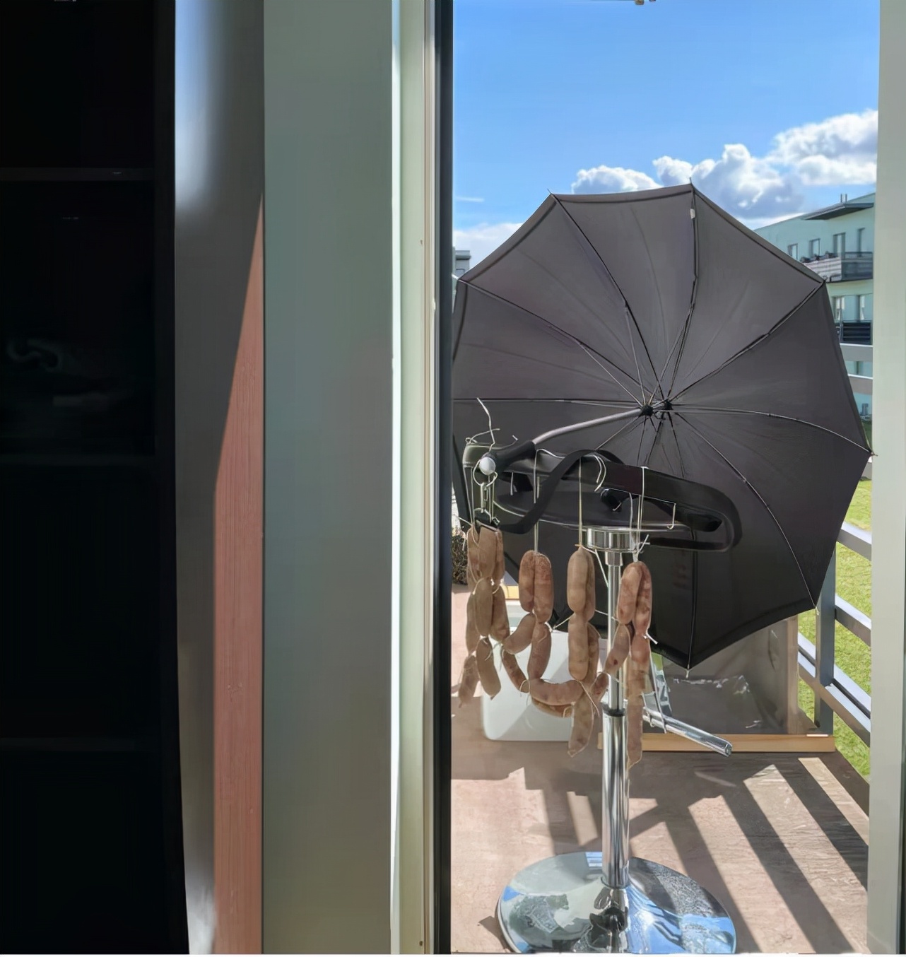 为了晒腊味，大家都拼了