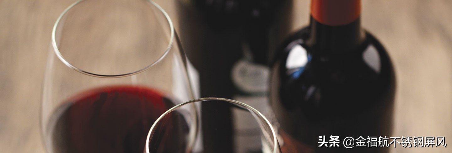 红酒为什么要放地窖,为何要用酒柜储存红酒