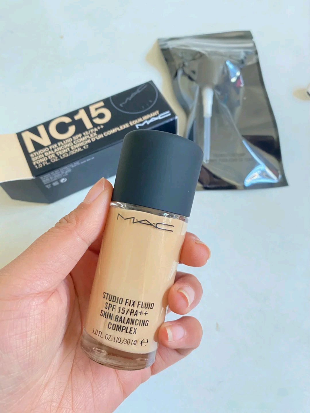 热门粉底液红黑榜干皮,dw粉底液和兰蔻持妆粉底液对比