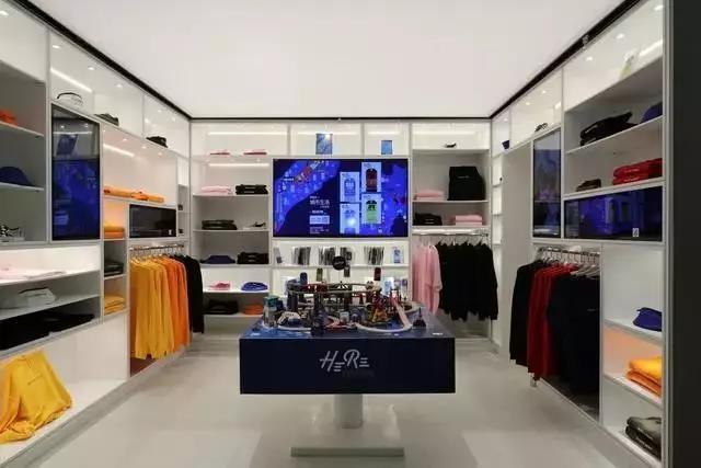 媒体+零售线上线下一体的Yoho集合店，年轻潮人们的集合地！