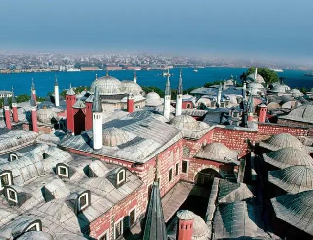 世界著名宫殿是哪几个,世界十大宫殿建筑排名