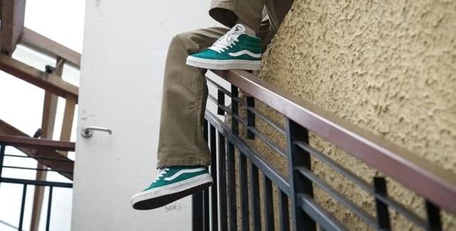 你的鞋柜里有这么一双小脏鞋吗,你的鞋柜里有几双凉鞋