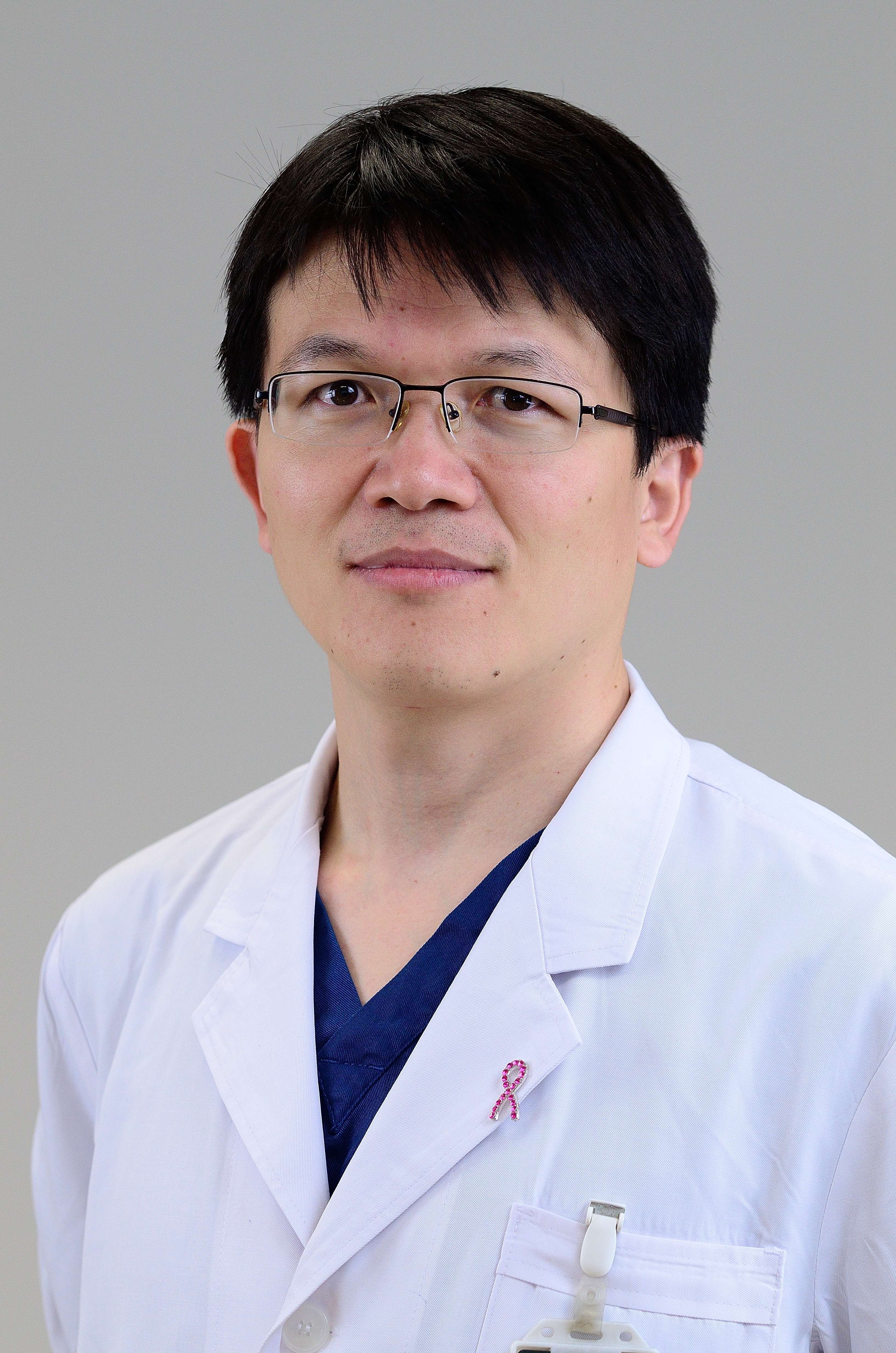 乳腺癌转移到肝医生说动不了手术,乳腺癌肺转移不放化疗可以治吗