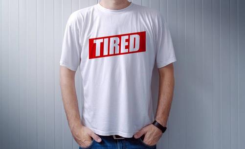 棉t恤领口小变大,t恤领口变形变大了怎么处理