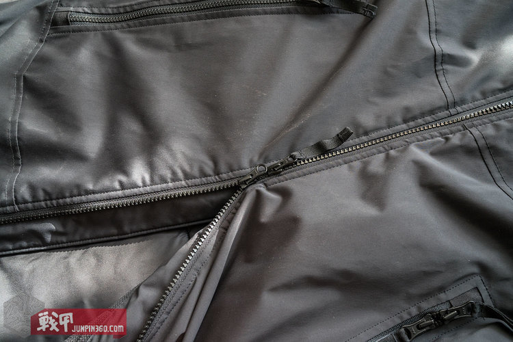 赫利肯l7棉服对比龙牙泰坦,龙牙b6级重型泰坦防寒服评测