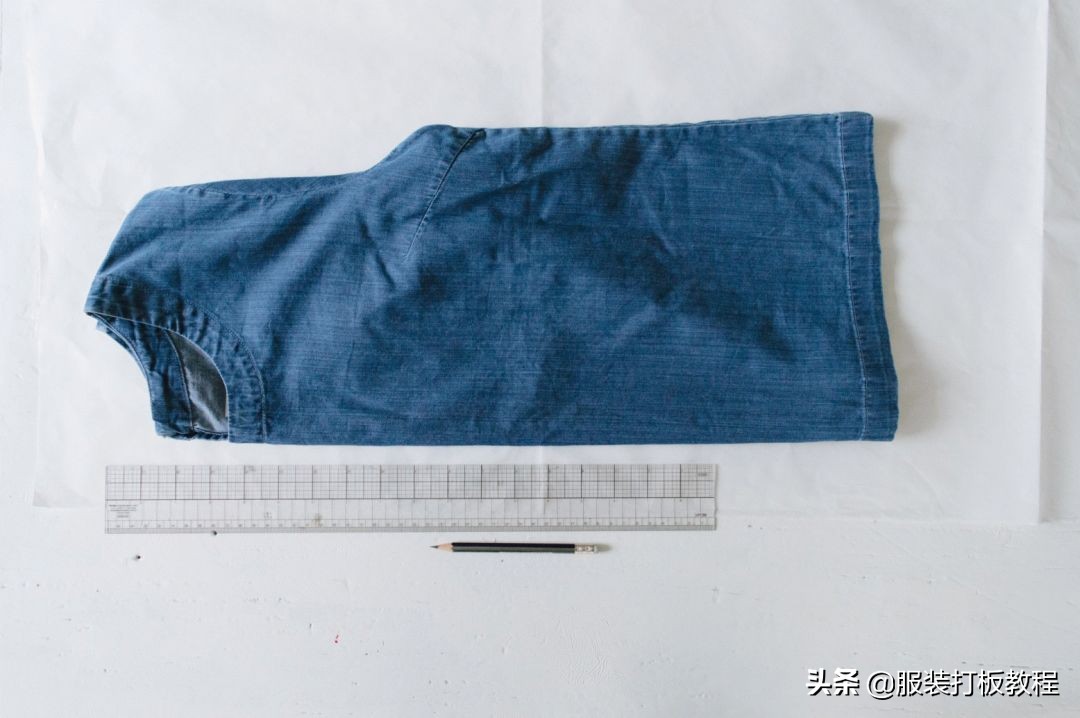 白色亚麻裤怎么搭配,亚麻裤子制作教程女款