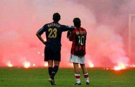 天下足球豪门恩怨全集,天下足球豪门恩怨曼市德比