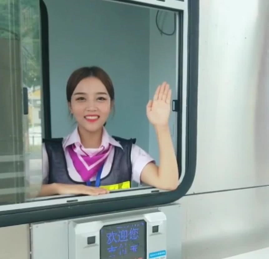 高速公路收费员工资二千多正常吗,为什么高速收费员工资那么低