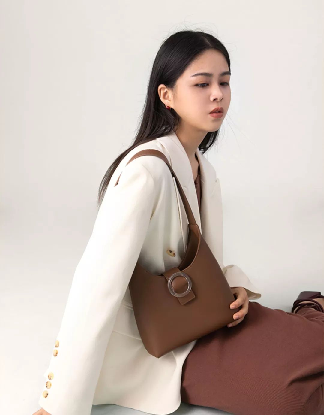 小众设计感经典百搭腋下包,今年最流行的百搭腋下包