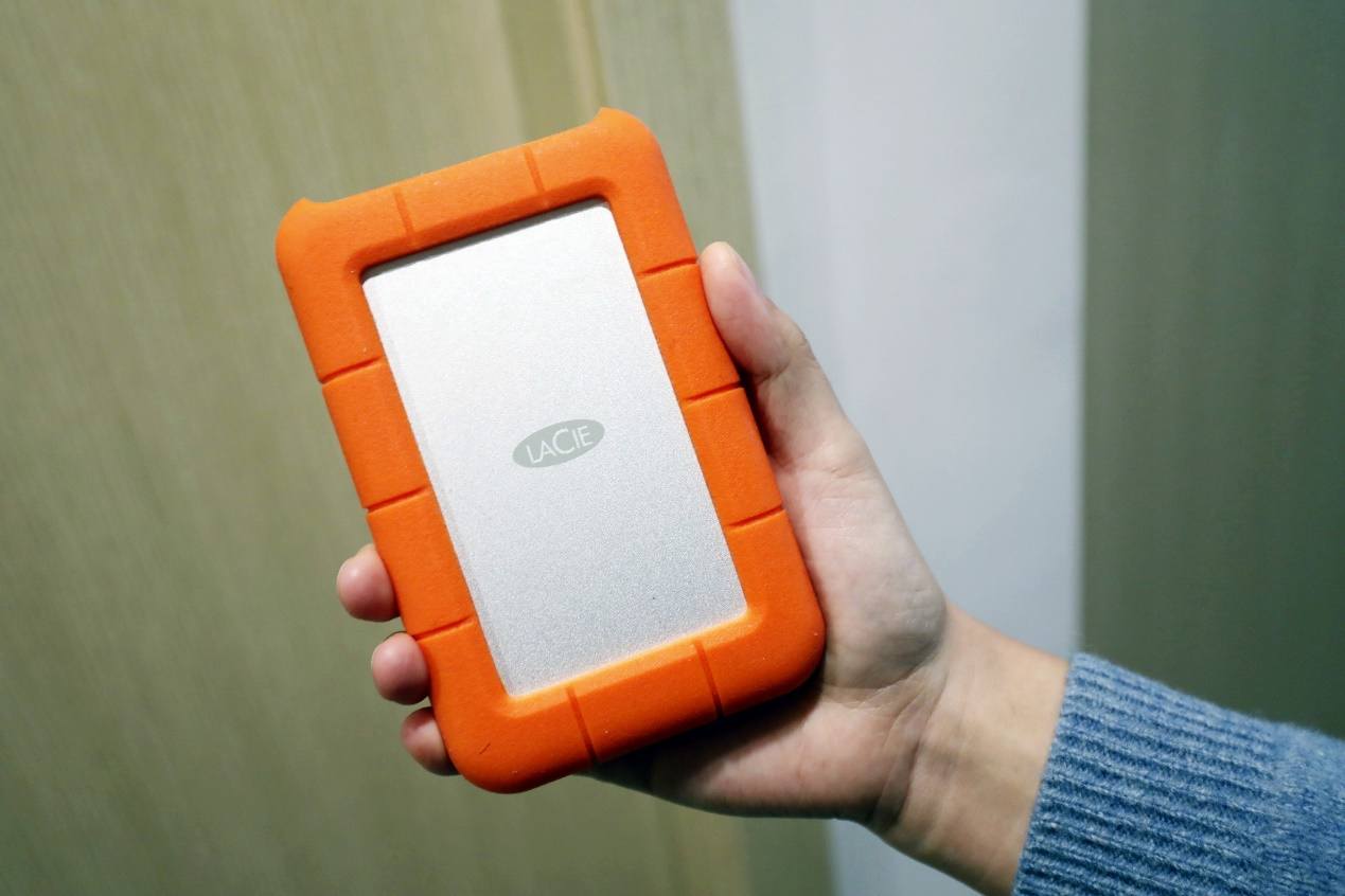 lacie三防移动硬盘,户外摄影最好用什么相机