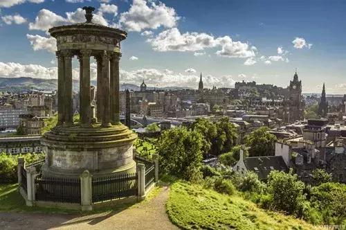 这个专业的应届生火了!年薪80万,没出校门就被挖走!