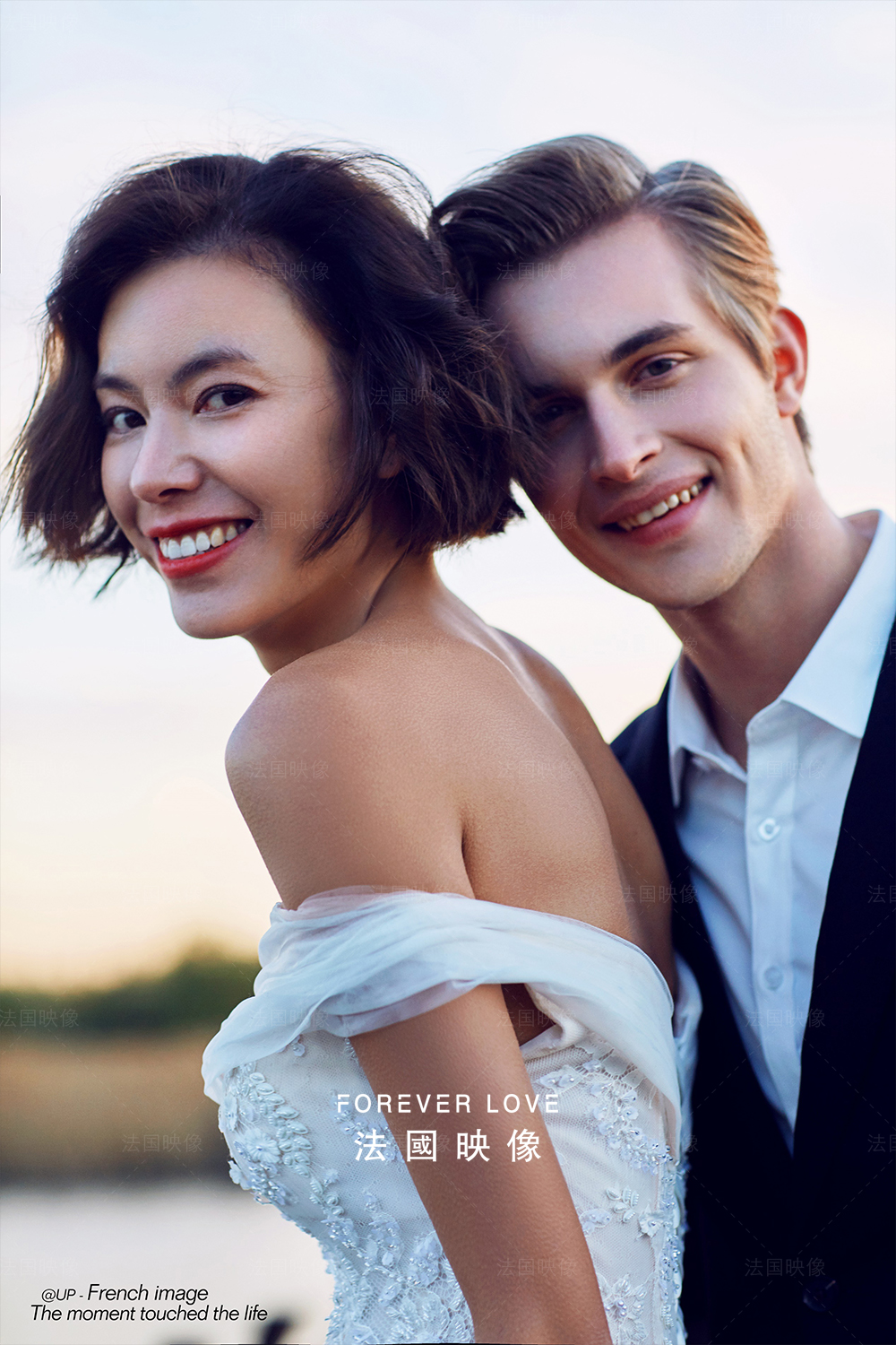 拍婚纱照阴天和雨天的差别,婚纱照下雨了拍还是不拍