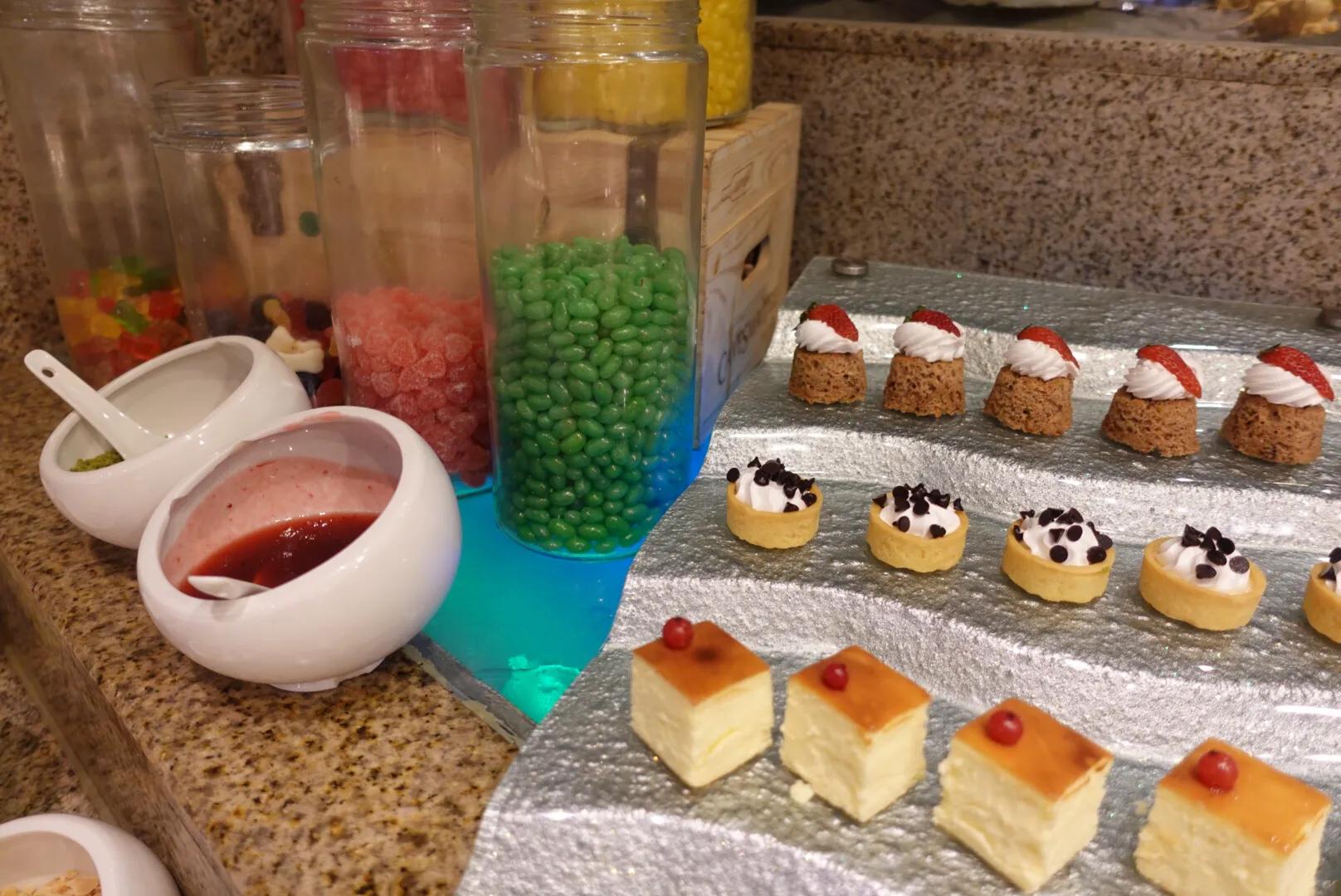 南京这家11年的酒店自助餐，现蒸海味畅吃！鲜掉眉毛～