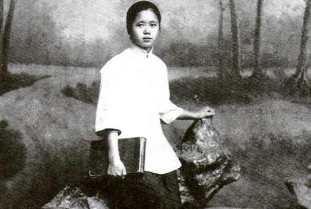 痴情小三曹诚英：爱上胡适，为其堕胎，终生未嫁