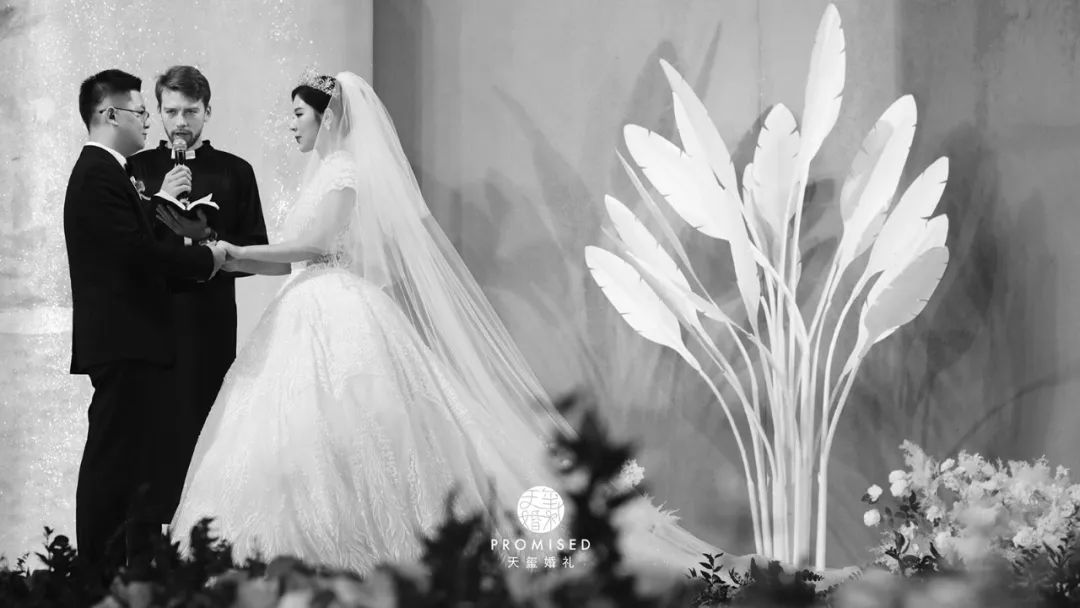 迪拜奢华梦幻婚礼布景,迪拜奢华婚礼布置过亿