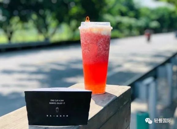 奶茶店如何打造网红产品,奶茶店里该如何正确的来营销奶茶