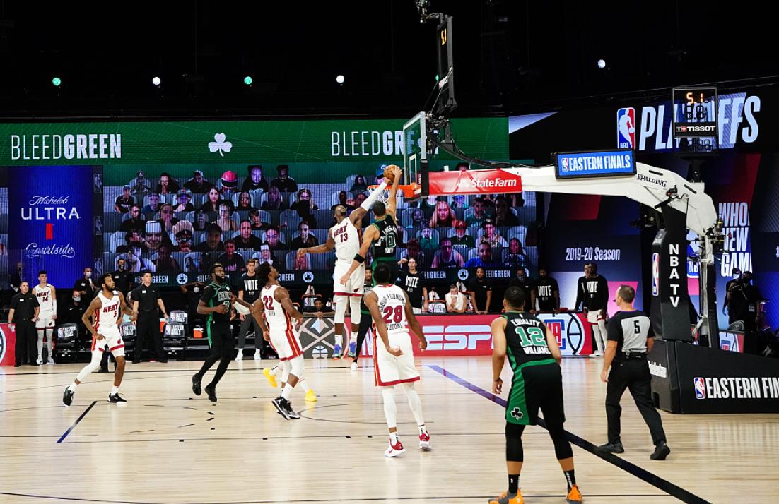 考文顿超远3分,考文顿连续三分湖人