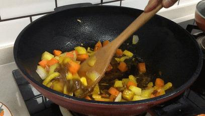 呷哺酱料怎么调好吃,大食堂自制食物简单做法