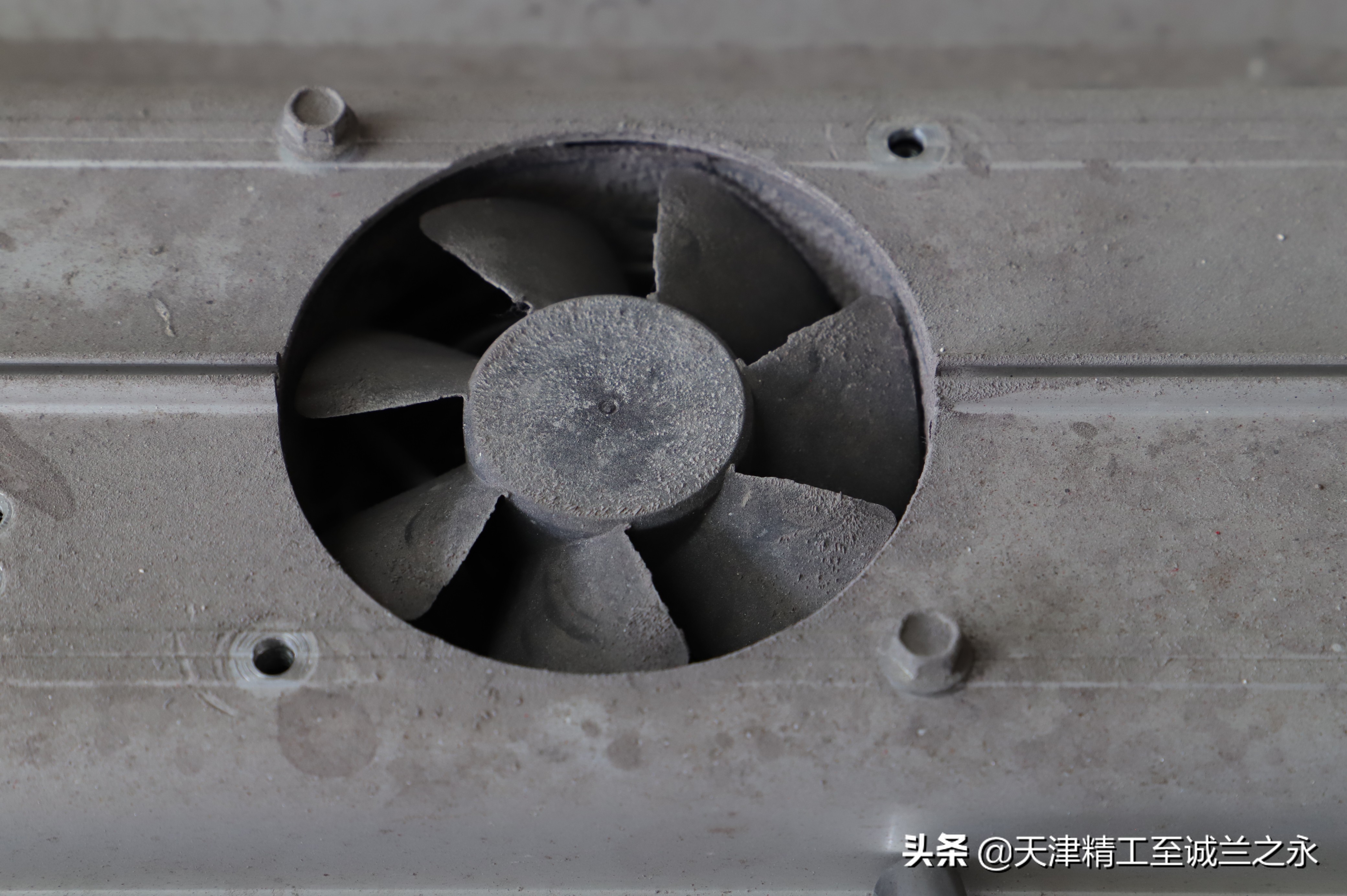 汽车喷漆工的信仰级工具翻新：瑞典IRT-300烤漆灯