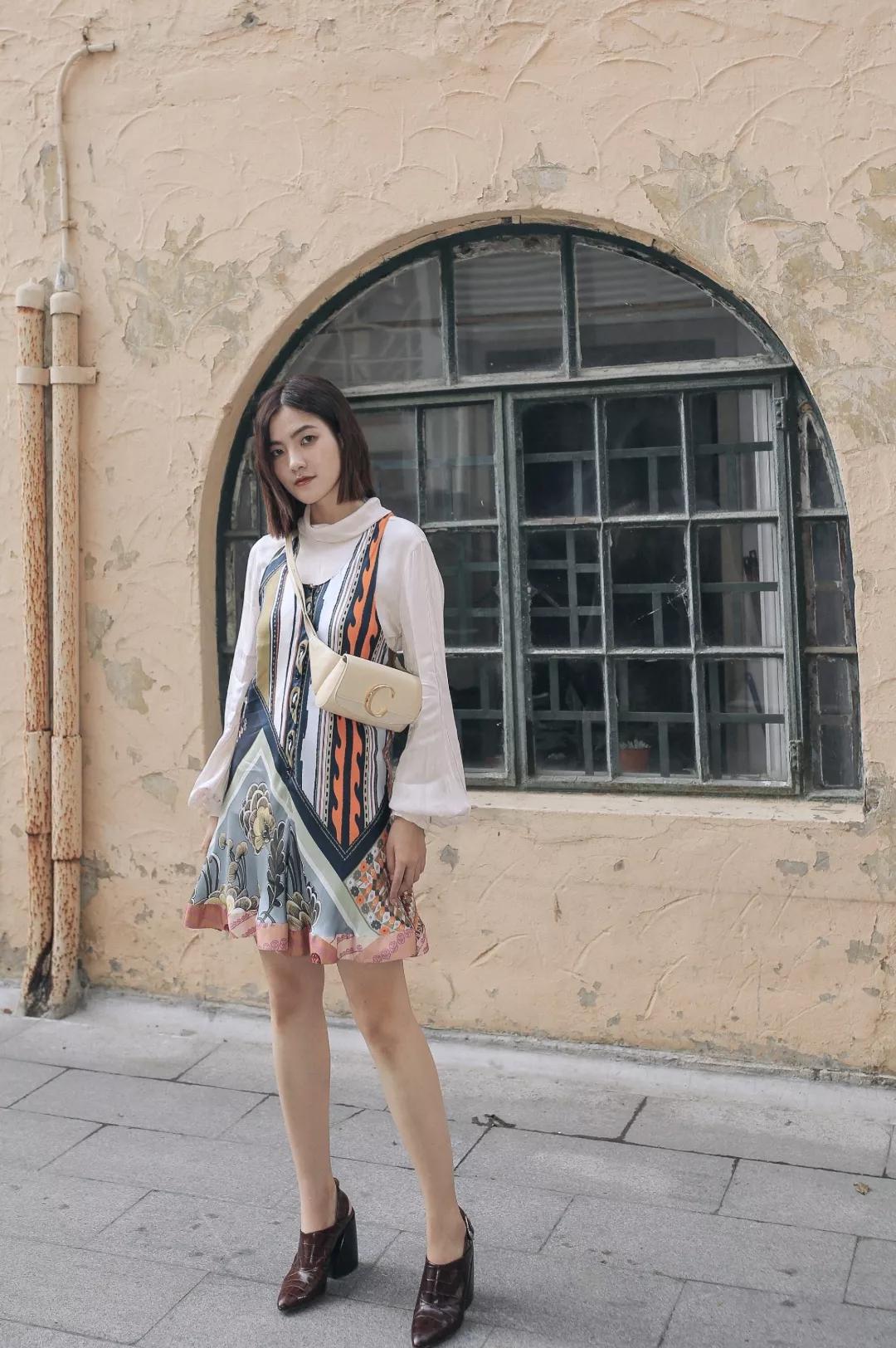 最新款的腰包简单一点,斜挎腰包最值得入手的大牌